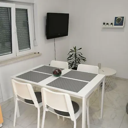 아파트 Apartman Jo & Ve
